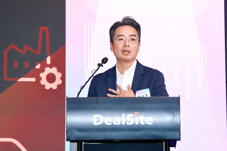 "AI 에이전트 없으면 공급자로 전락할 것"