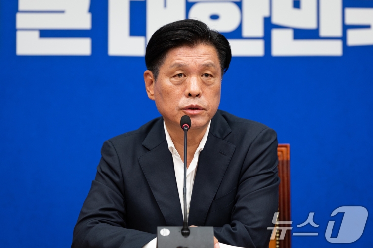 발언하는조승래민주당사무총장.jpg