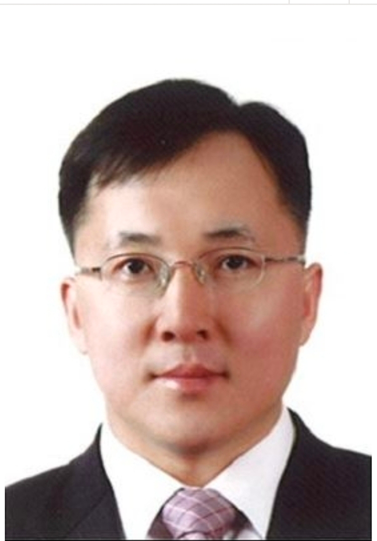 유재훈.jpg