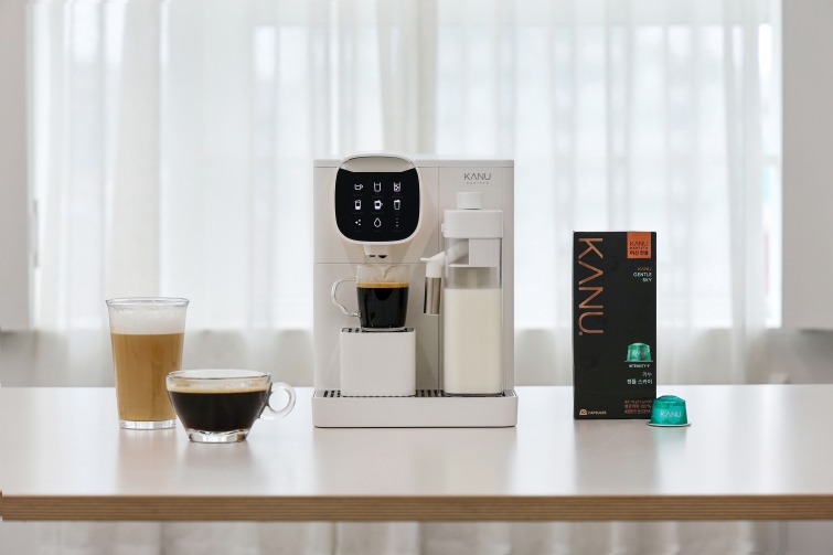 [동서식품 사진자료 1] 동서식품, 캡슐커피 머신 ‘카누 바리스타 오아시스’ 출시.jpg