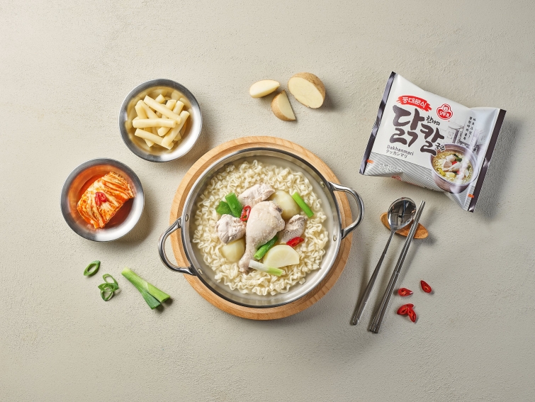 오뚜기 동대문식 닭한마리 칼국수 연출컷.jpg