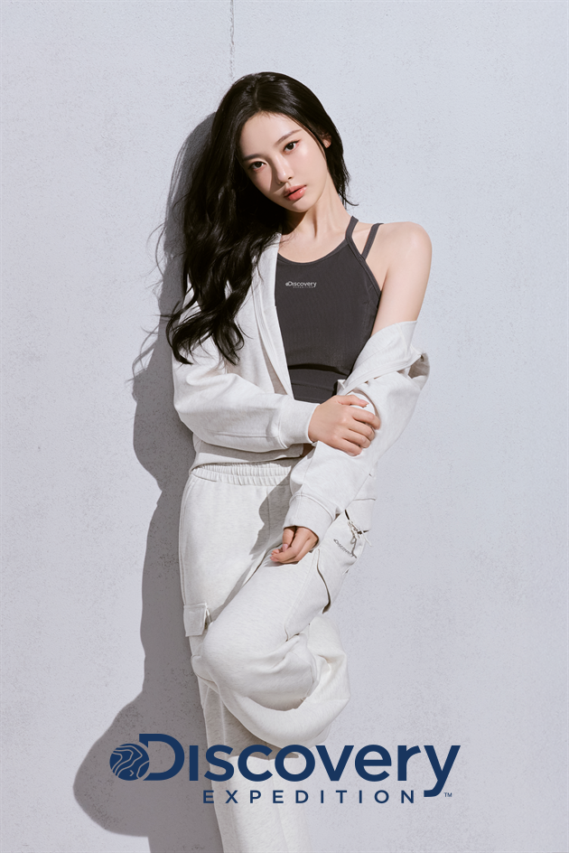 [이미지1] 디스커버리 2026 SS 화보(닝닝).png