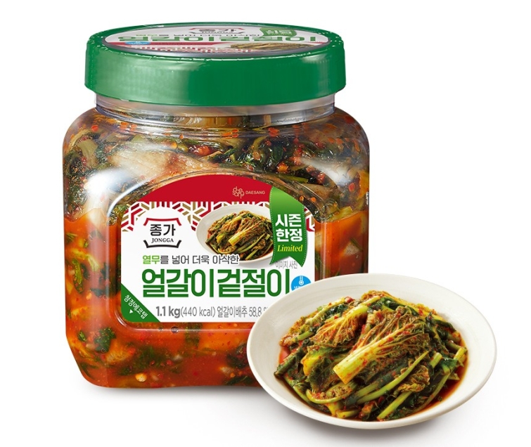 [대상 보도사진] 대상 종가, 늦여름 입맛 깨우는 ‘열무얼갈이겉절이’ 출시.jpg