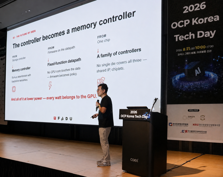 사진2. 21일 서울 코엑스에서 열린 ‘2026 OCP 코리아 테크 데이’에서 파두 김승민 박사가 ‘AI 데이터센터 안의 플래시 메모리 SSD와 컨트롤러의 새로운 역할’이라는 주제의 기조연설을 통해 AI 데이터센터에서 플래시 메모리의 역할 변화와 컨트롤러 기술의 진화 방향을 전망했다..png