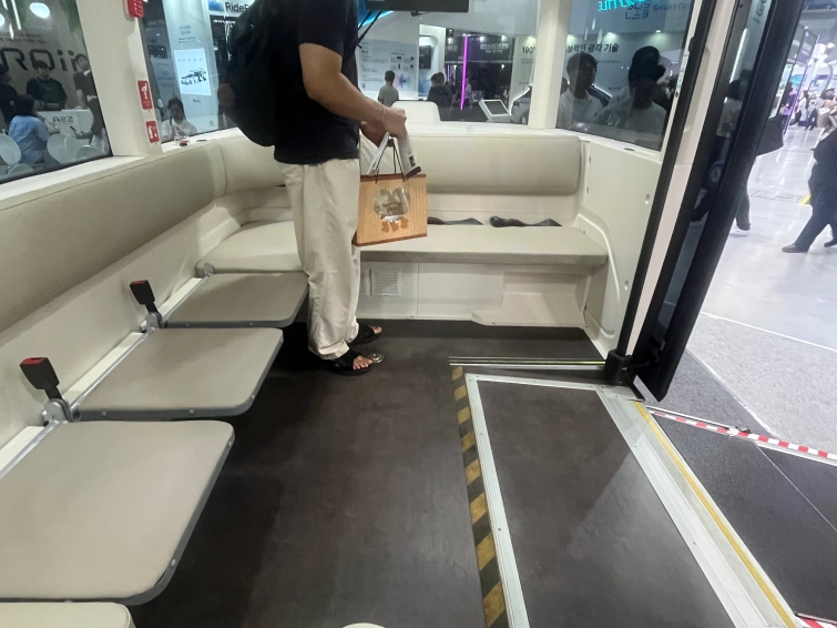KakaoTalk_20260825_161305826_05.jpg