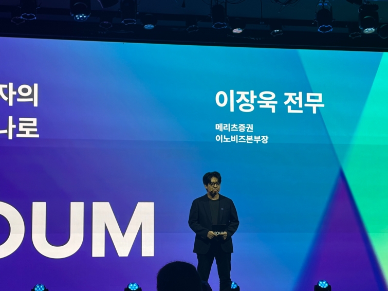 이장욱.jpg