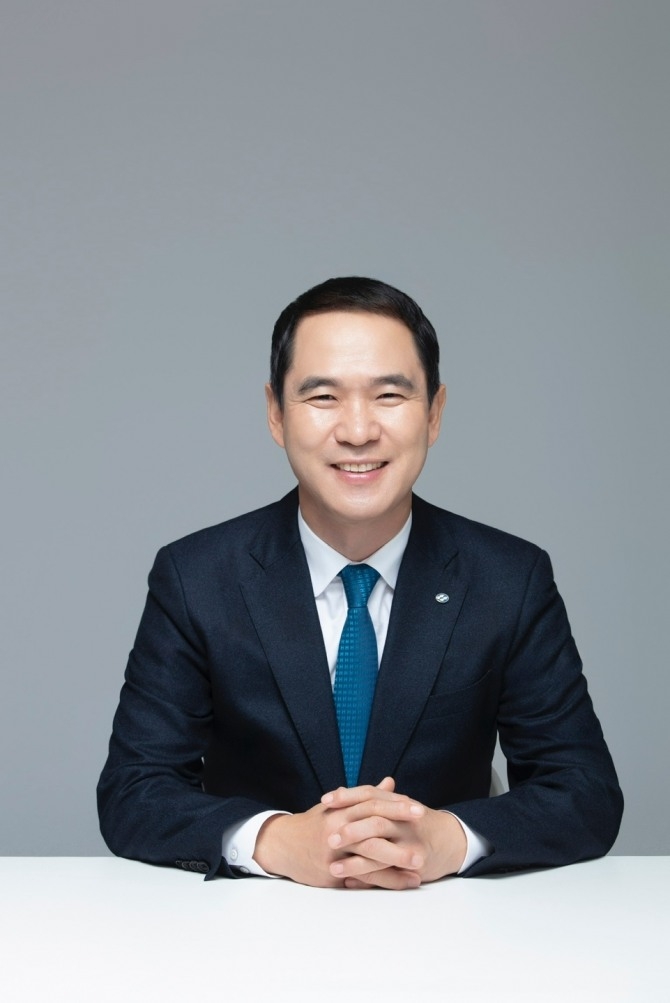 신학기 수협은행장.jpg