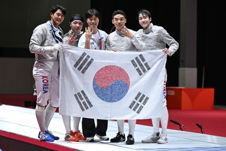 사진1.금빛 칼끝 뒤엔 SKT 24년간 후원 있었다.jpg