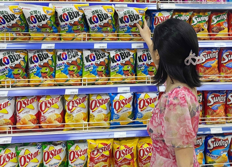 [오리온 사진자료] 오리온 베트남 꼬북칩 매장 진열 이미지 1번.jpg