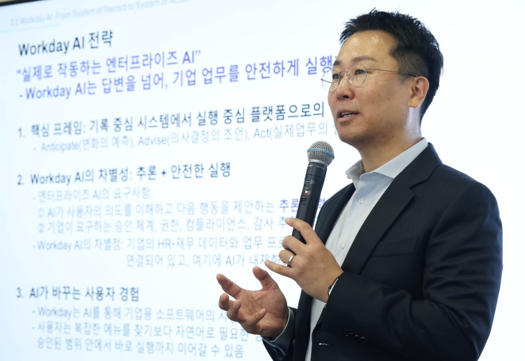 기자간담회에서 발표하는 허정열 지사장5.jpg
