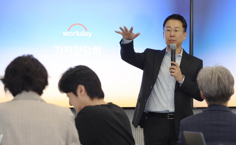 기자간담회에서 발표하는 허정열 지사장6.jpg
