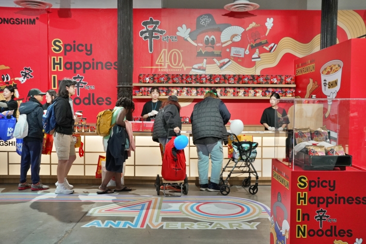 뉴욕 'KOOM Week 2026' 농심 부스 현장 (2).jpg